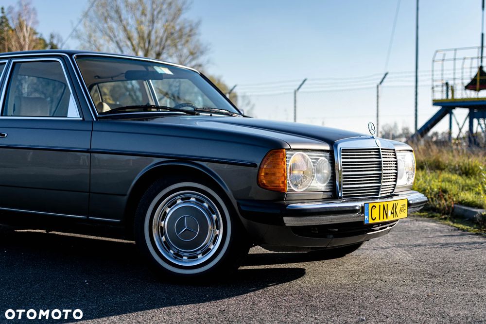 Mercedes-Benz W123 - 9