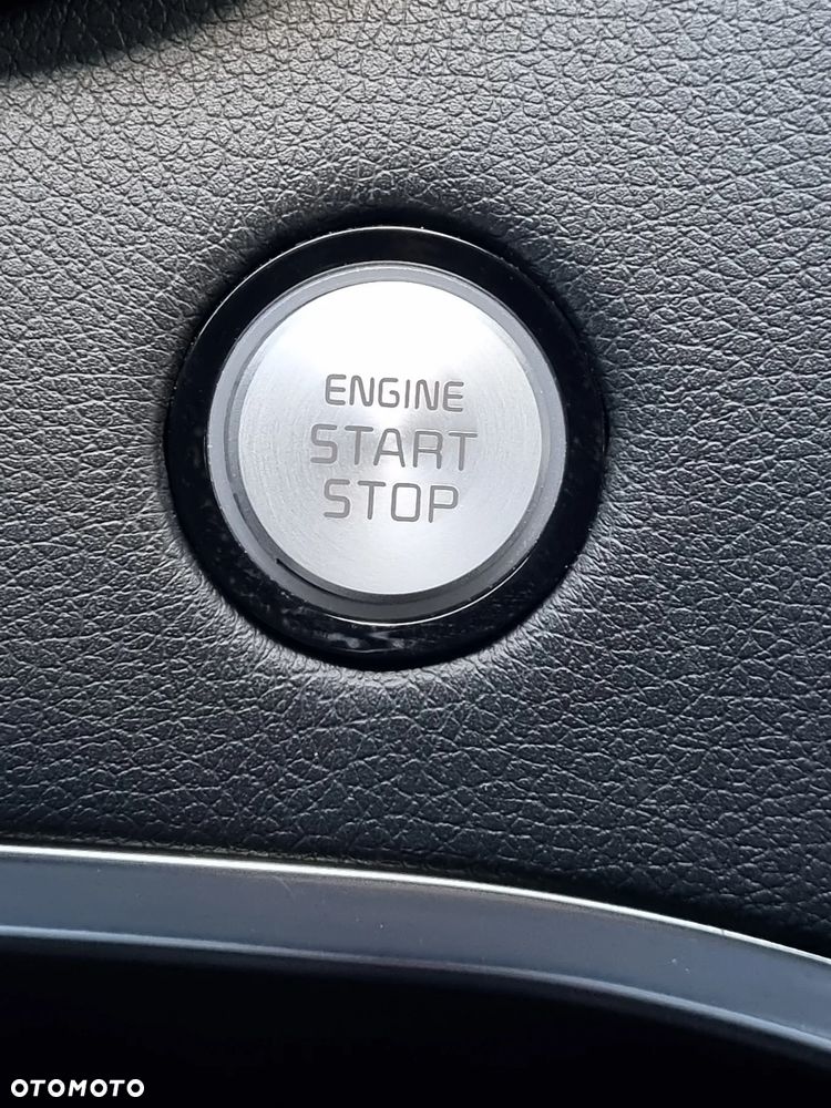 Kia Stinger 3.3 T-GDI V6 GT AWD - 24