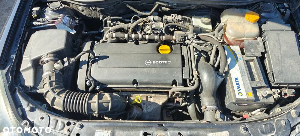 Opel Astra 1.6 Turbo Cosmo - 26