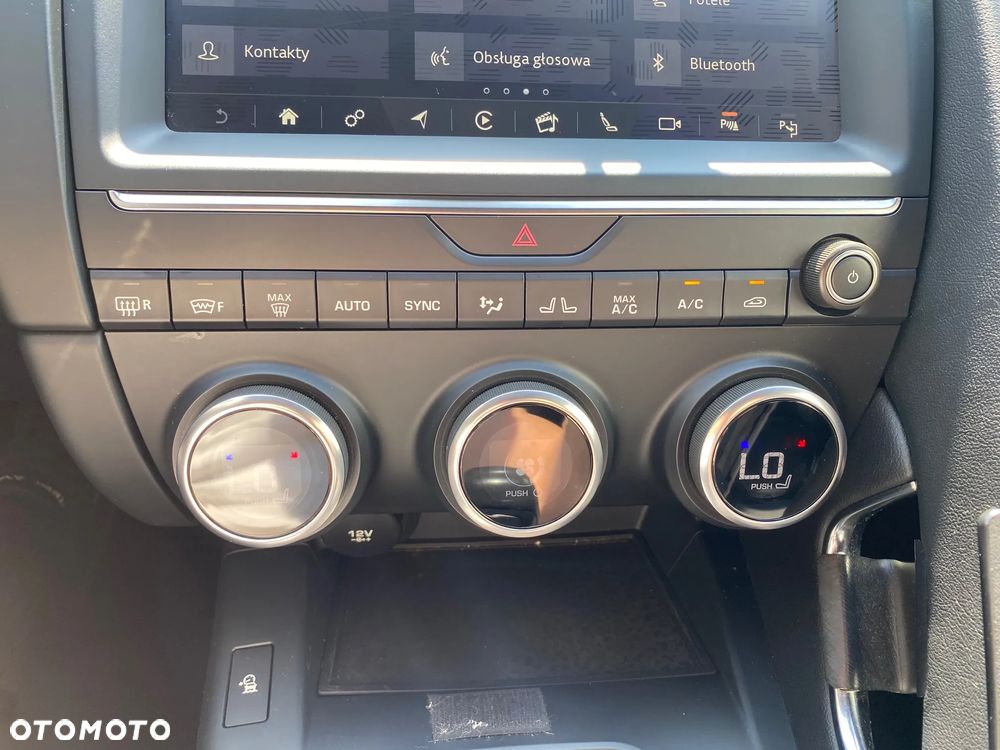 Jaguar E-Pace 2.0 i4D AWD R-Dynamic S - 17
