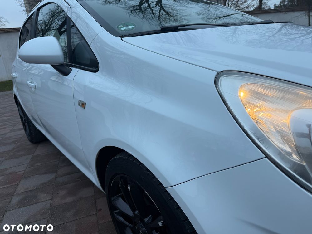 Opel Corsa 1.4 16V Color Elegance - 12