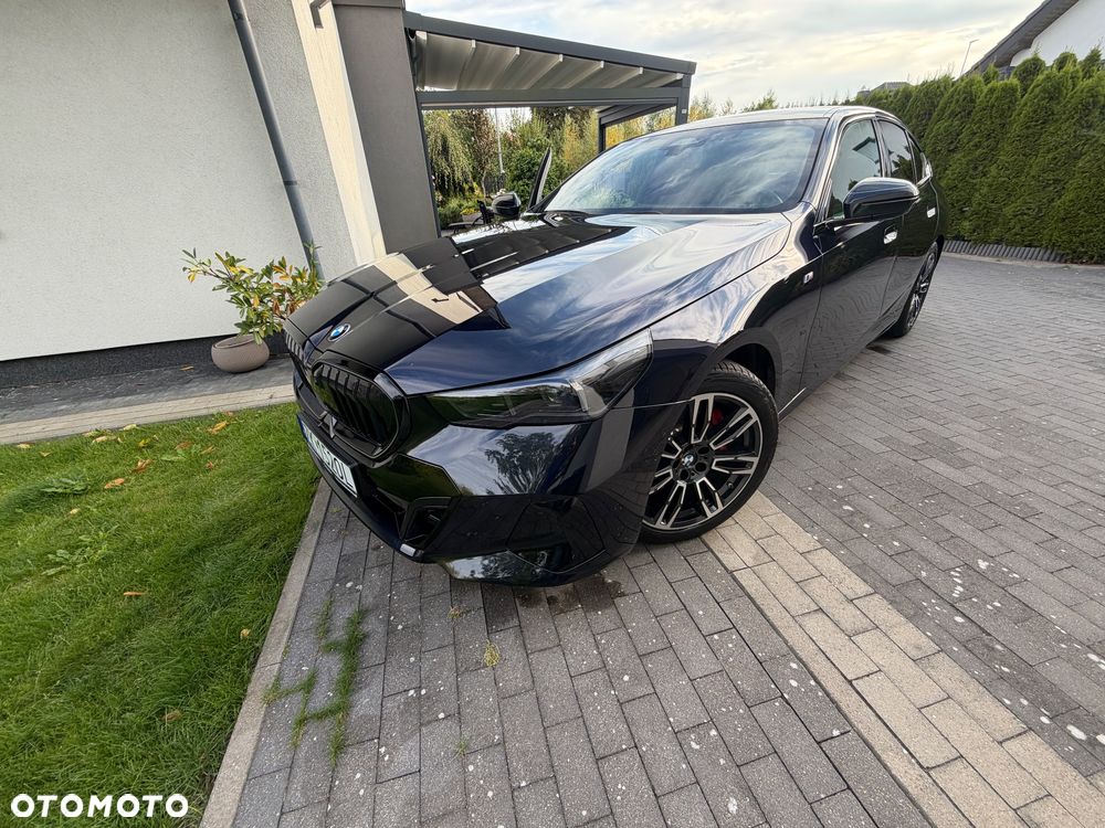 BMW Seria 5 520d xDrive mHEV M Sport - 1