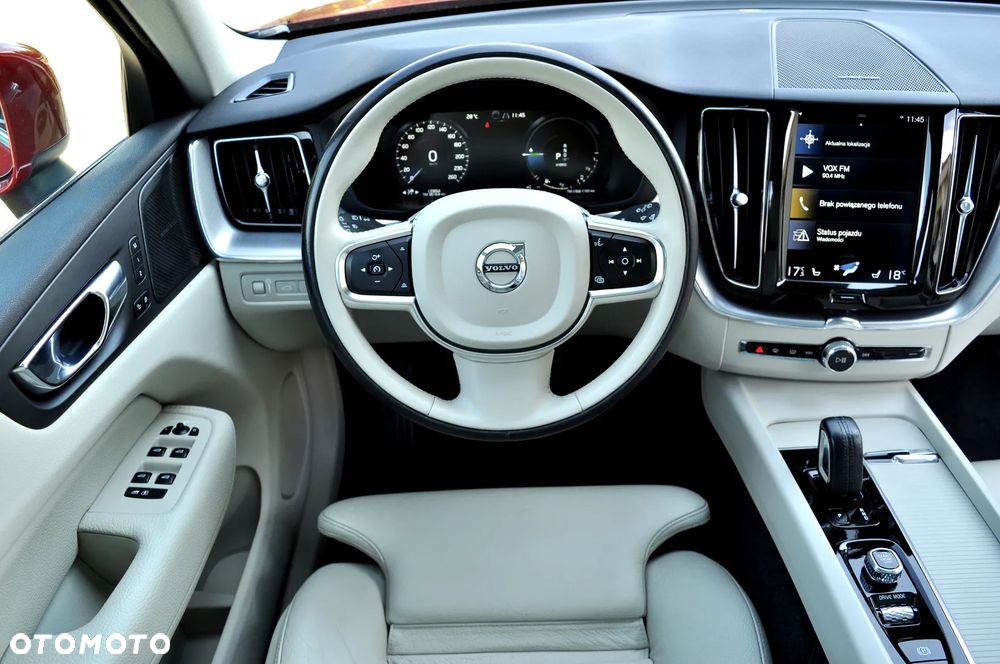 Volvo XC 60 T8 AWD Recharge Geartronic Inscription - 28