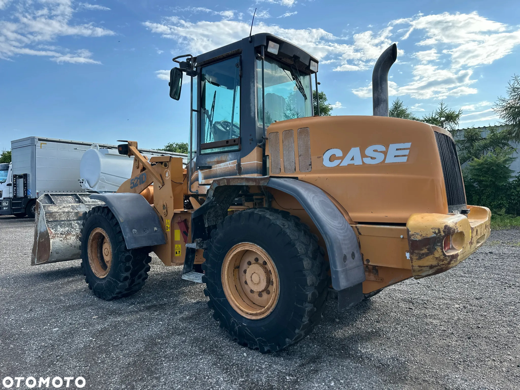 Case 521D - 5