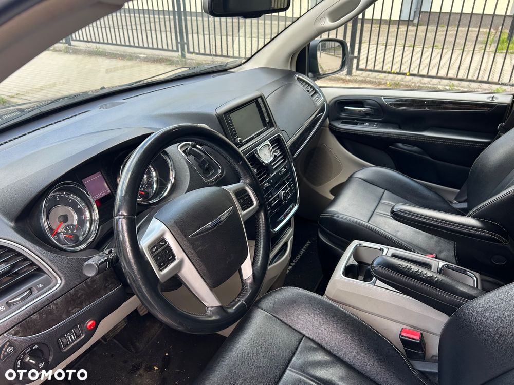 Chrysler Town & Country 3.6 Touring - 7