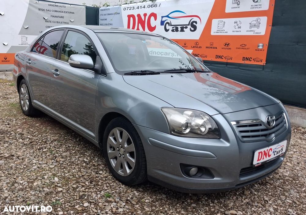 Toyota Avensis 2.0 D-4D Executive - 11