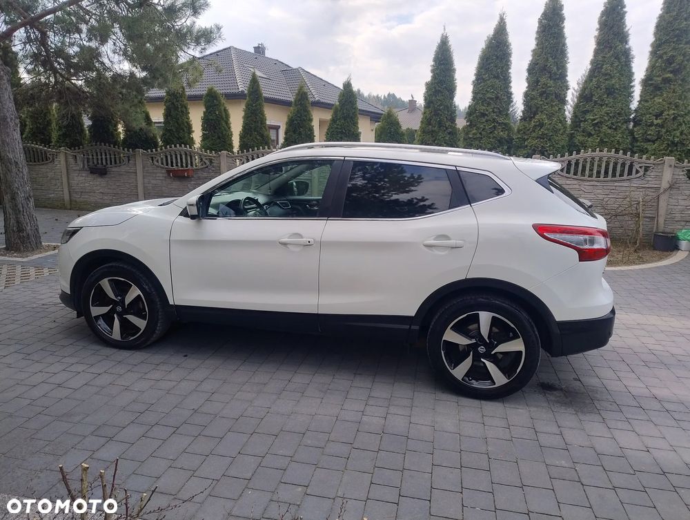 Nissan Qashqai 1.6 DIG-T 360 - 2