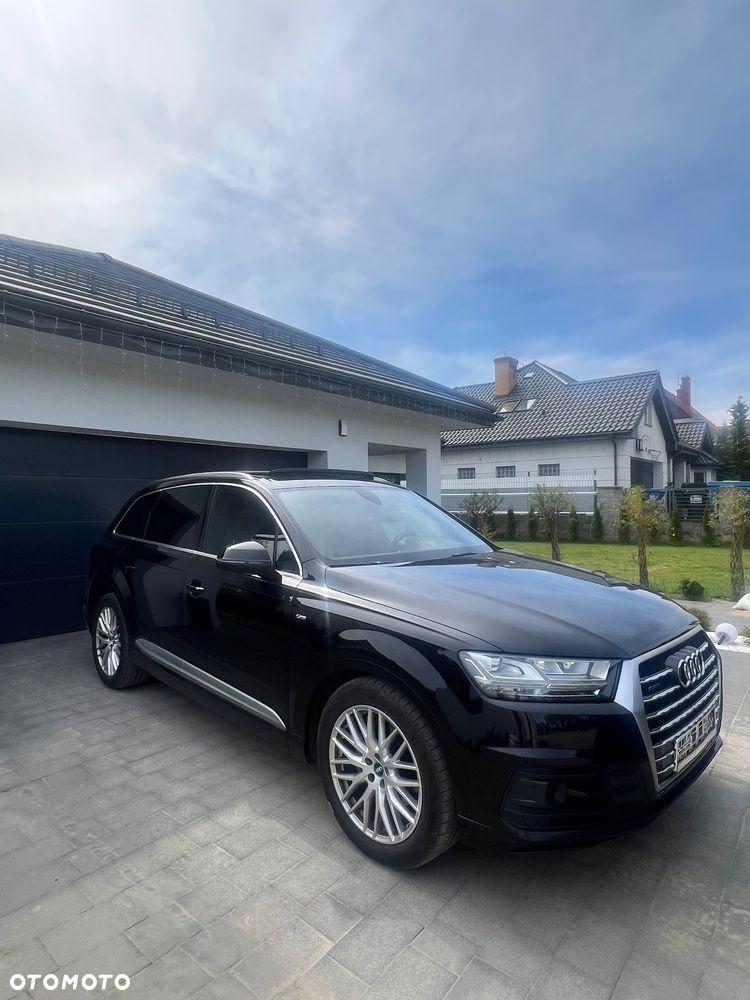 Audi Q7 - 1