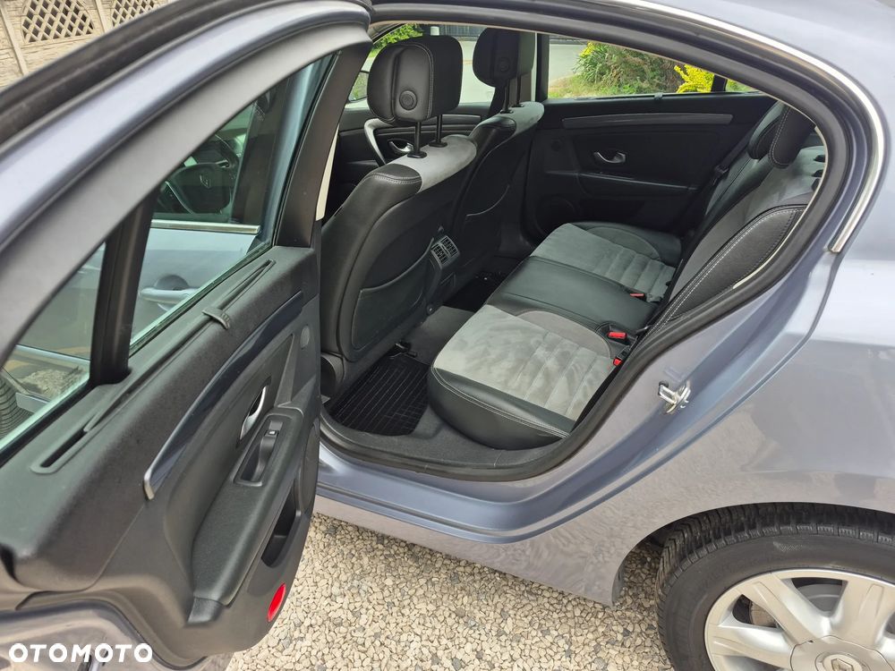 Renault Laguna dCi 150 FAP GT - 16
