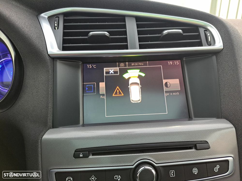 Citroën C4 1.2 PureTech Shine - 26