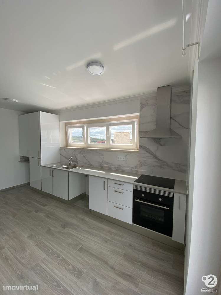 Apartamentos T2 e T3 para arrendamento no Turcifal - Torres Vedras - Grande imagem: 2/17