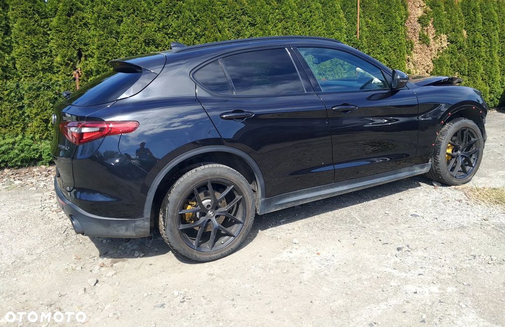 Alfa Romeo Stelvio - 3