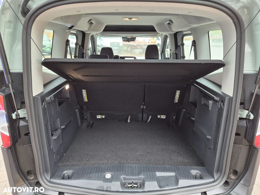Ford Tourneo Courier - 10
