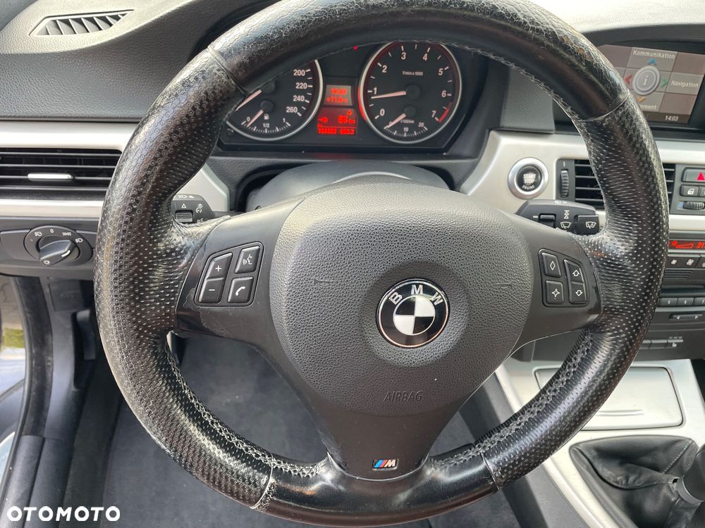 BMW Seria 3 320i - 14