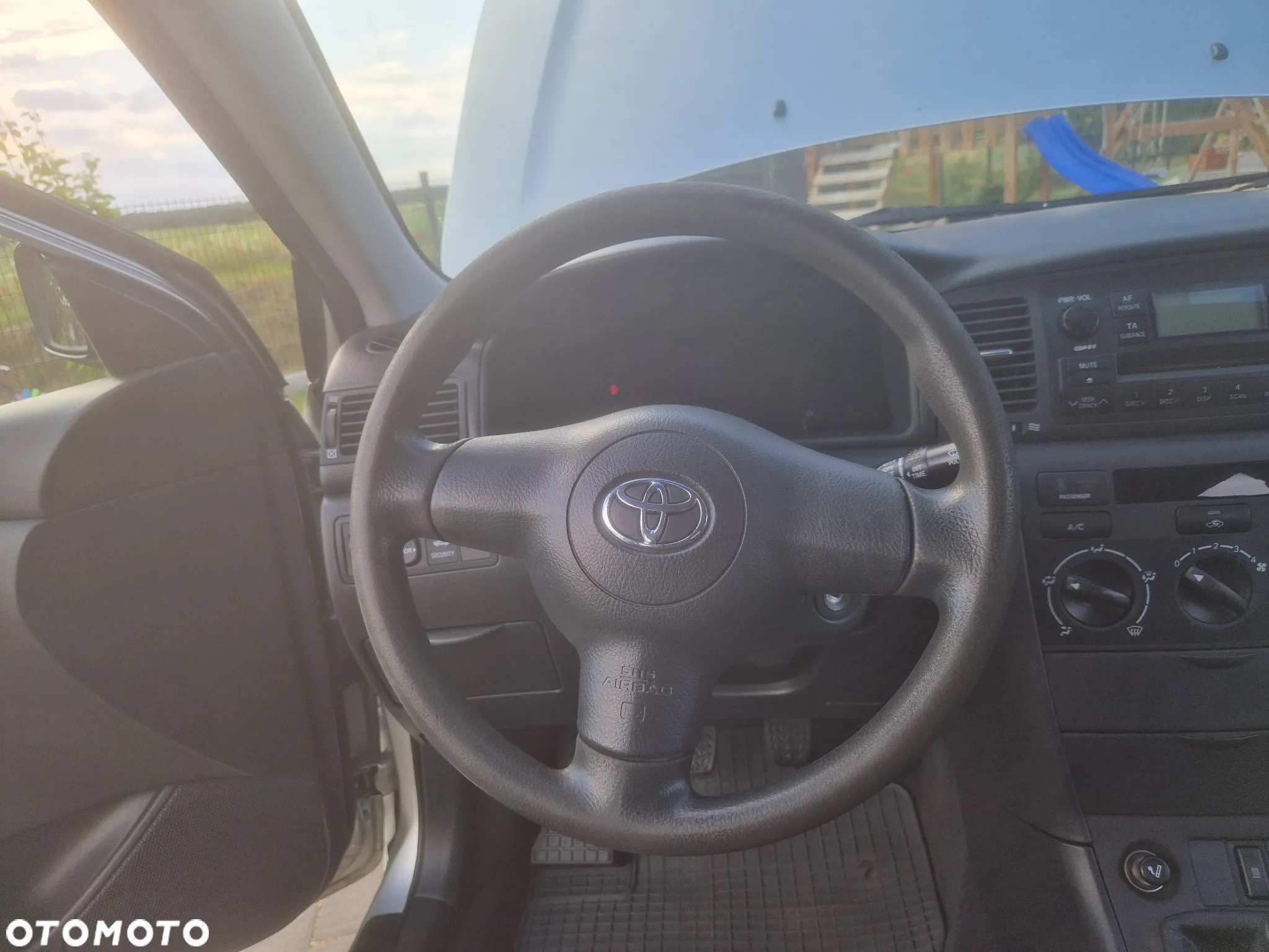 Toyota Corolla - 11