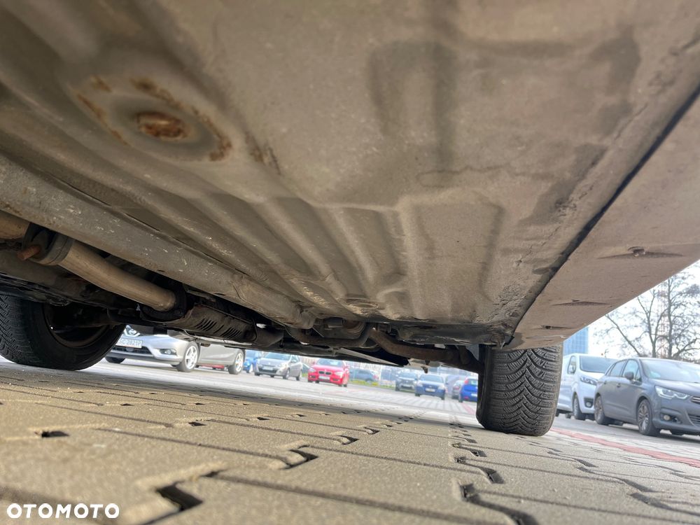 Honda Civic 1.4i S - 29