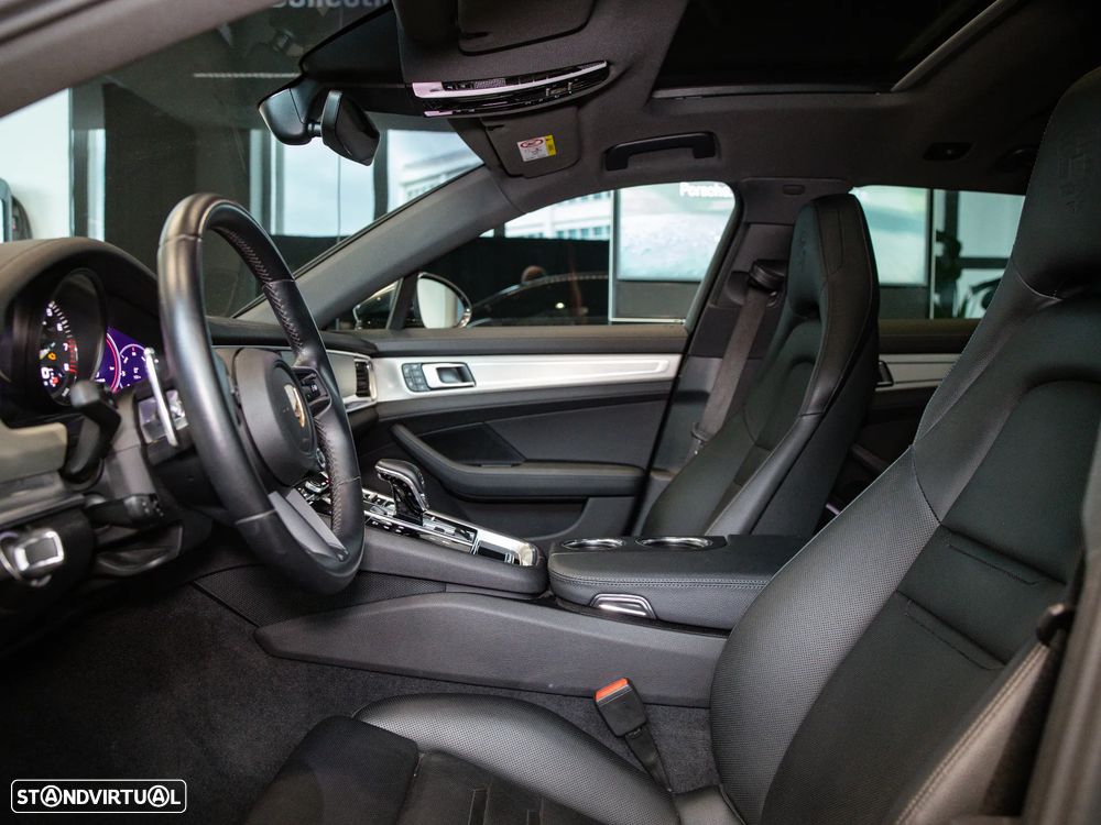 Porsche Panamera Sport Turismo 4 E-Hybrid Platinum Edition PDLS - 24
