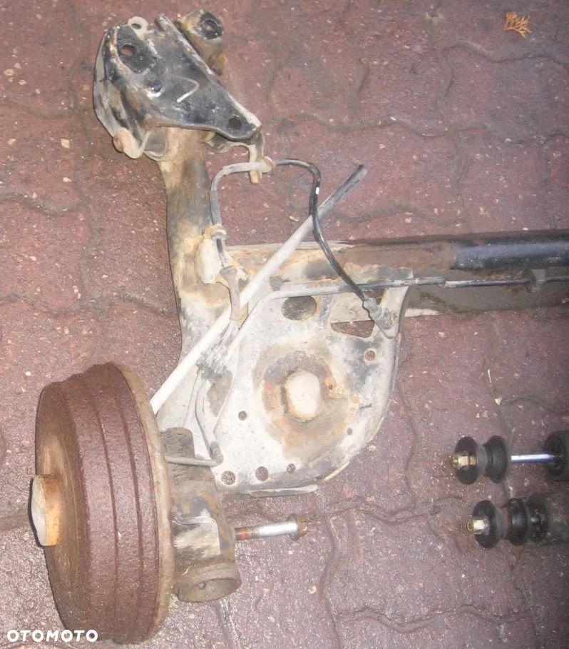 belka zawieszenie tył MICRA K12 amortyzator - 2