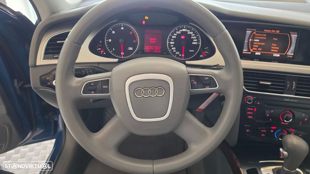 Audi A4 2.0 TDI multitronic - 41
