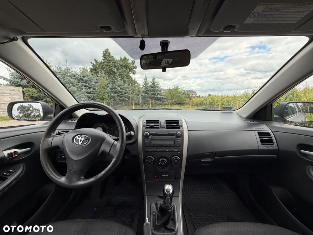 Toyota Corolla - 8