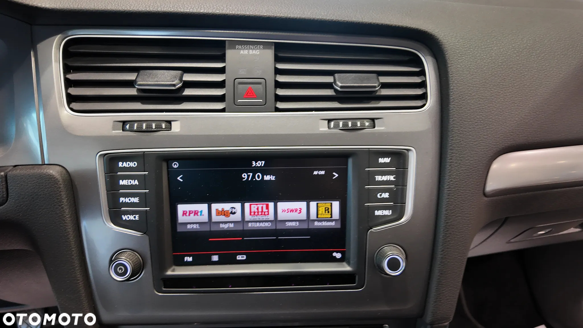 Volkswagen Golf 1.6 TDI BlueMotion Technology Cup - 37