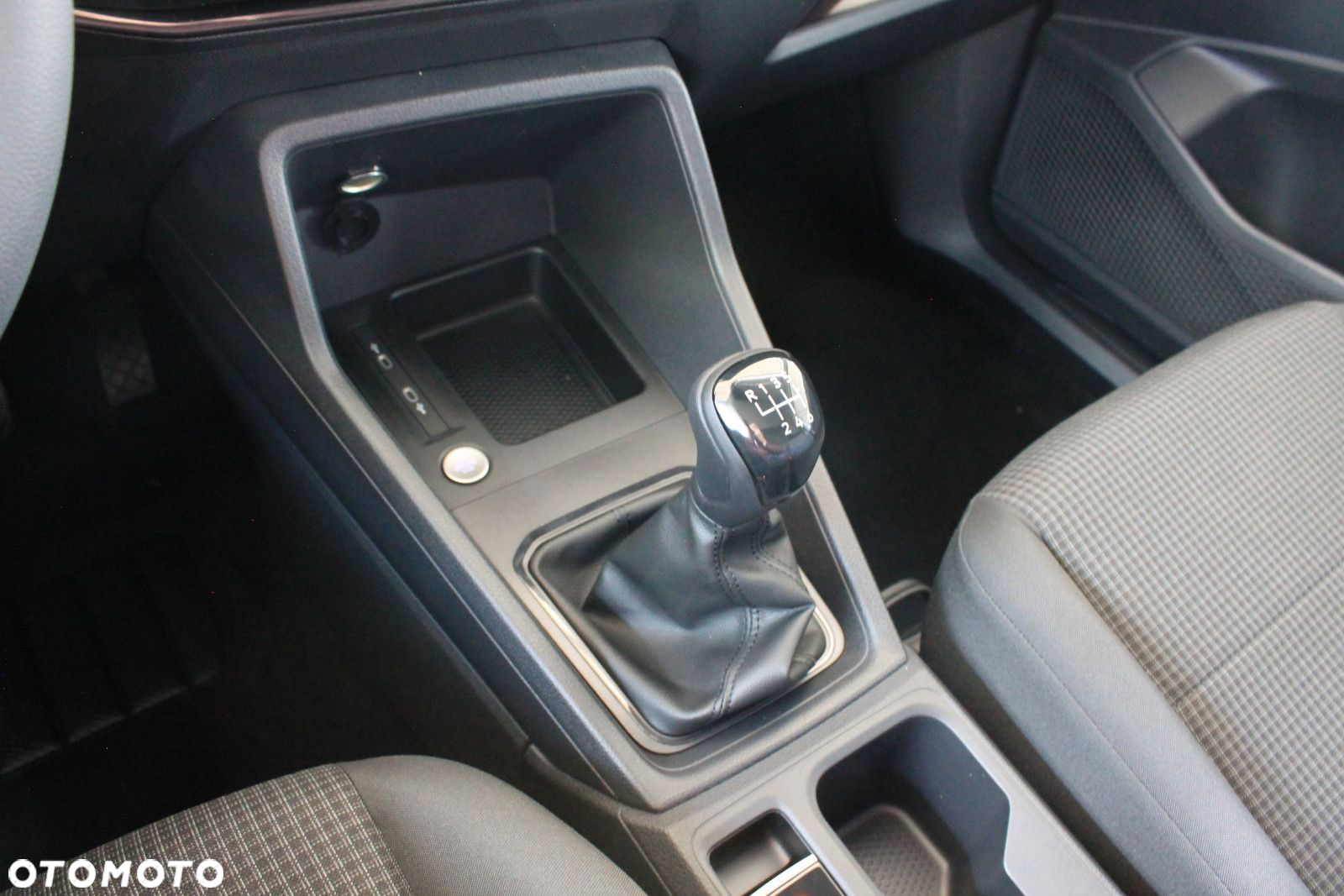 Volkswagen Caddy Cargo 2.0 TDI Manual - 15