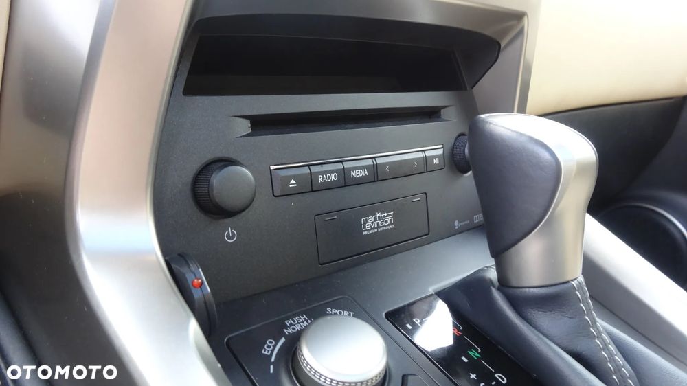 Lexus NX 300h Prestige AWD - 14