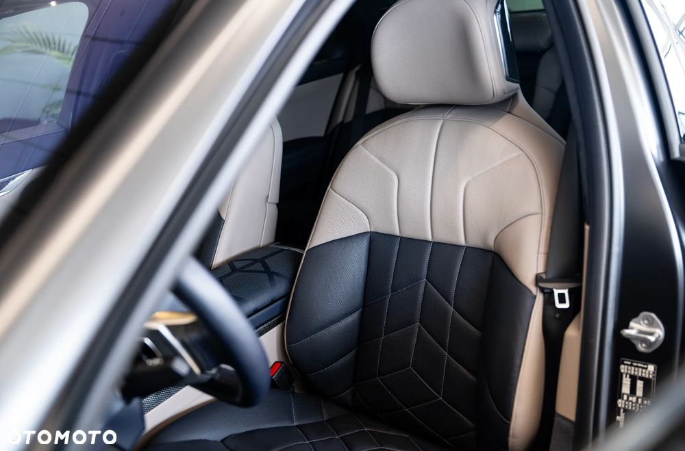 BMW Seria 7 740d xDrive sport - 23