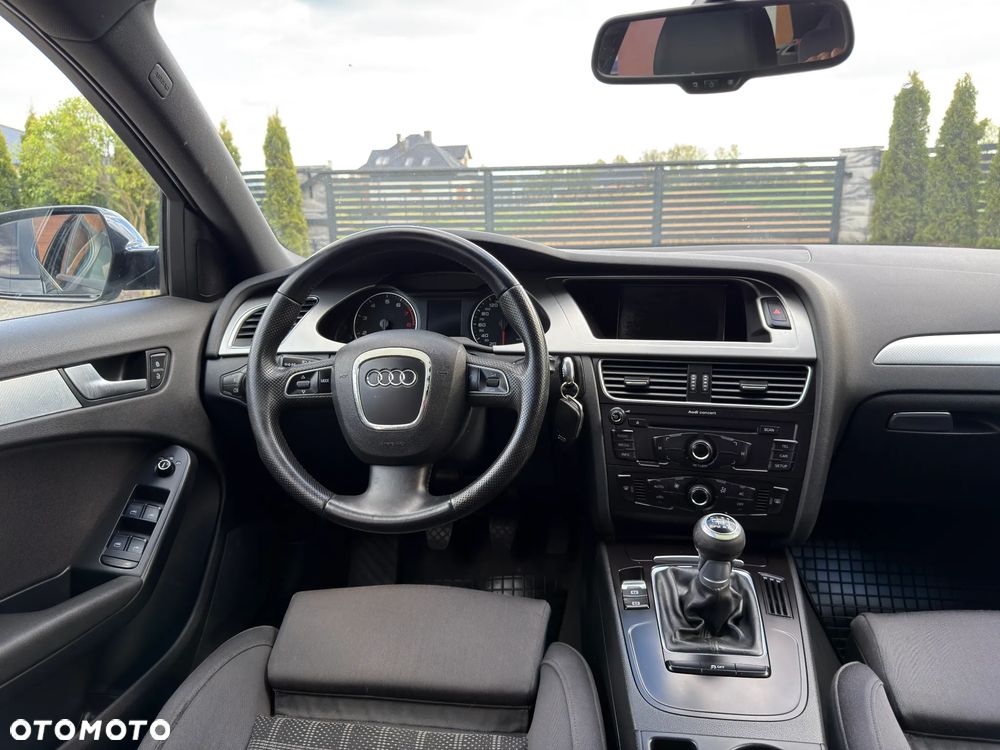 Audi A4 Avant 1.8 TFSI Ambiente - 33