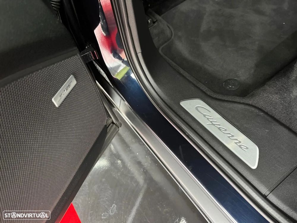 Porsche Cayenne Coupé E-Hybrid - 41