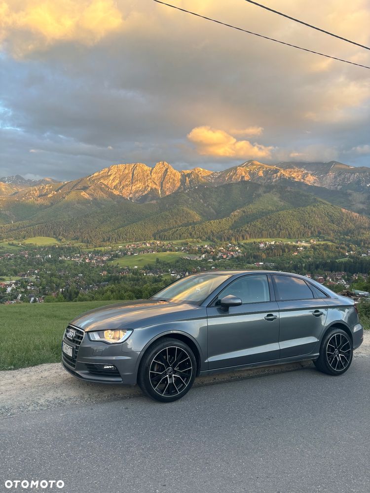 Audi A3 Sportback 1.6 TDI S tronic - 1