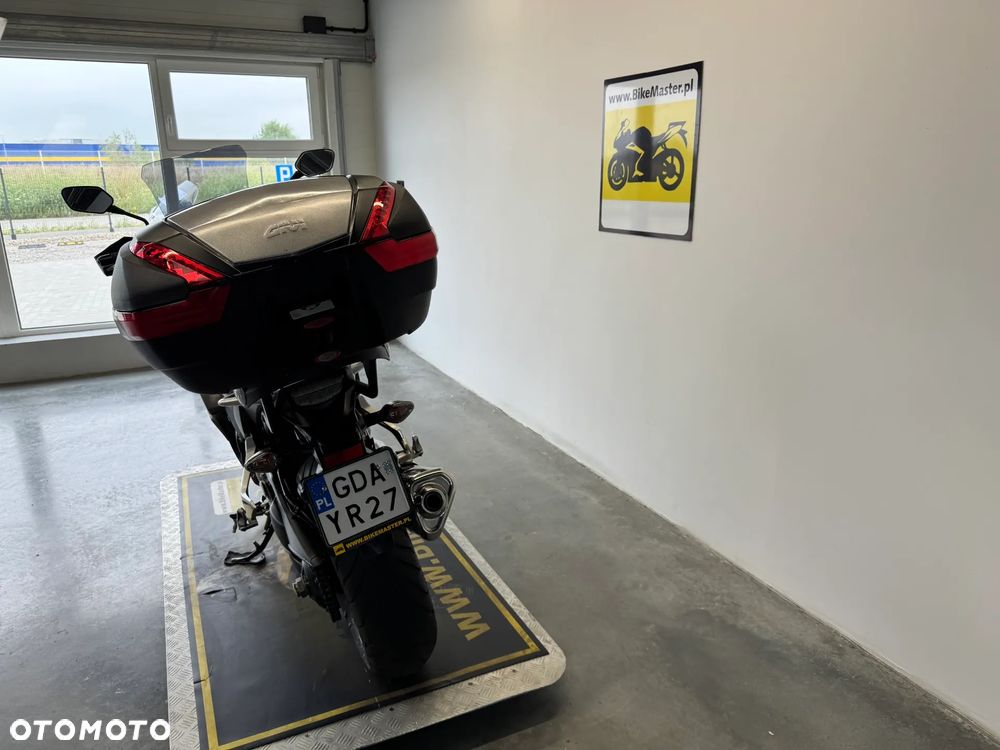 Honda VFR - 7