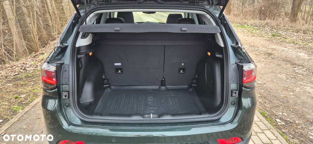 Jeep Compass - 31