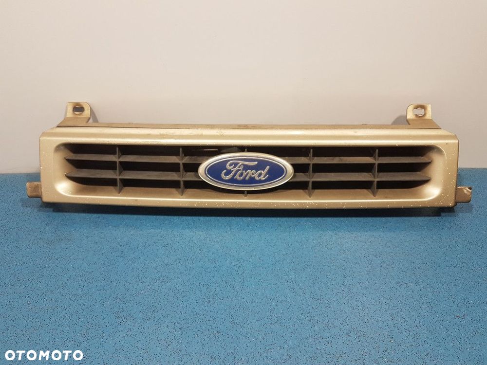 FORD SCORPIO I  ATRAPA GRILA 90GG8A133AA - 1