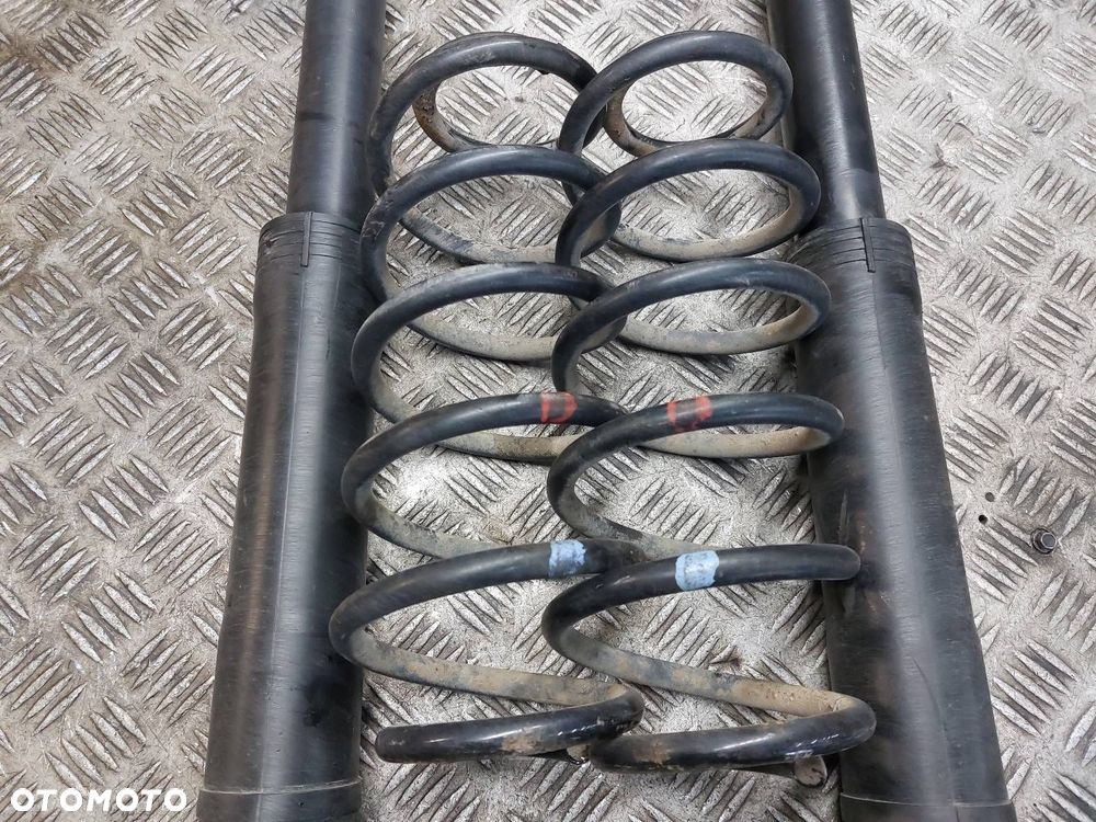 AMORTYZATORY + SPRĘŻYNY TYŁ KOMPLET TOYOTA AURIS I HB 5D 48530-12C40 - 3