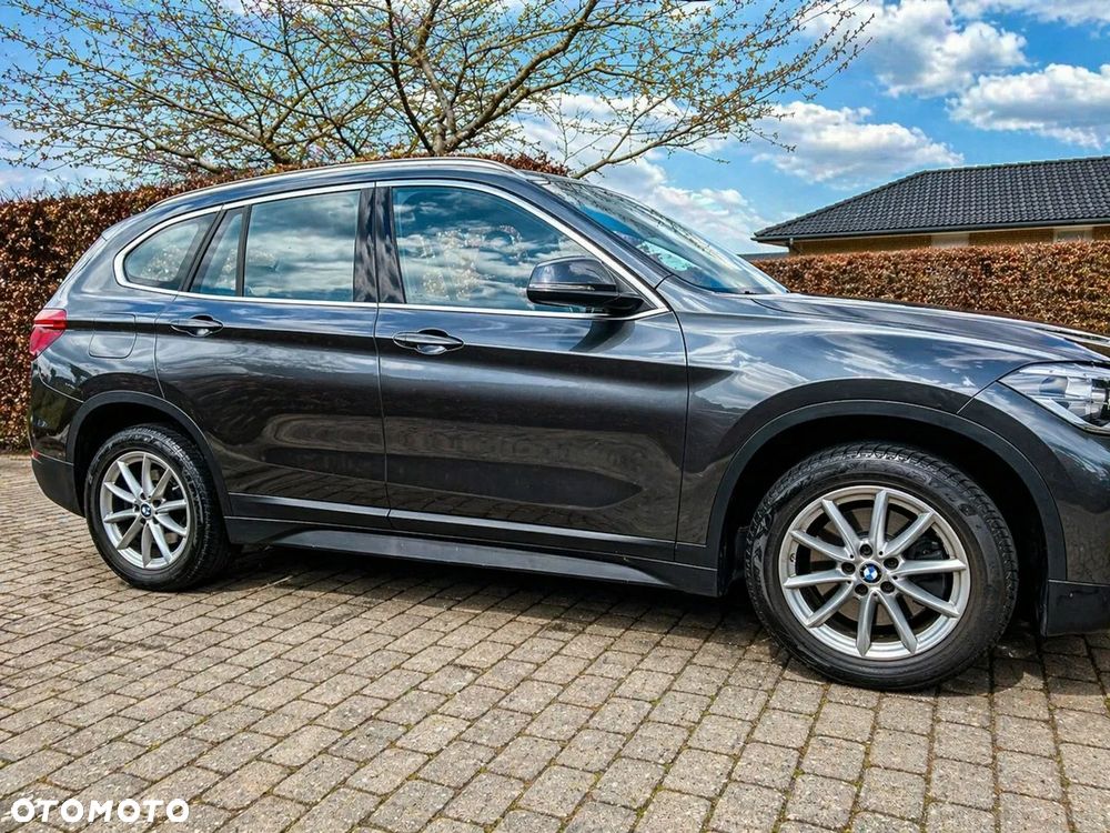 BMW X1 sDrive20i GPF Sport Line sport - 4