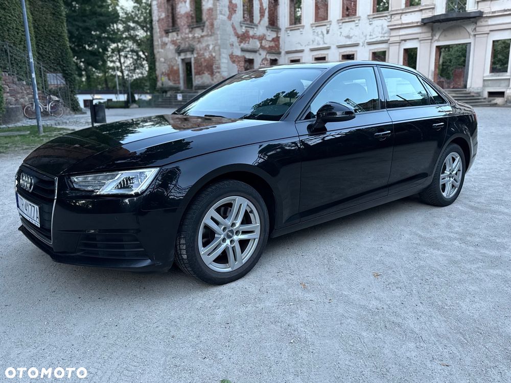 Audi A4 Limousine 2.0 TDI ultra design - 17