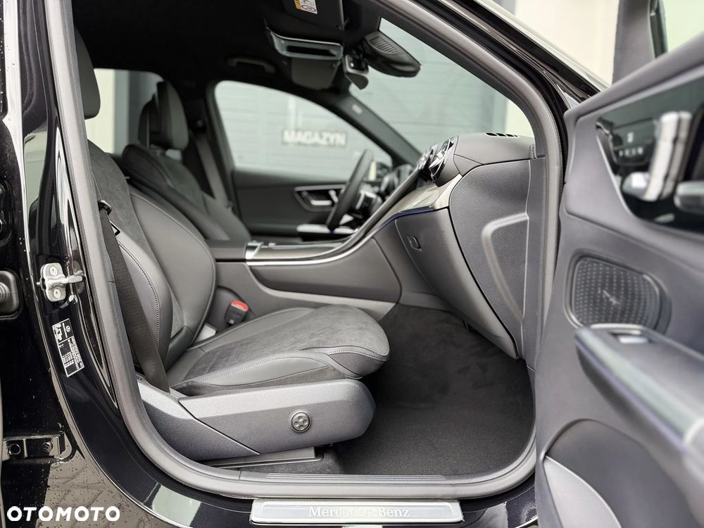 Mercedes-Benz GLC - 23