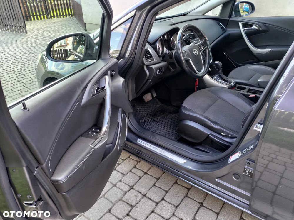 Opel Astra 2.0 CDTI Cosmo - 14