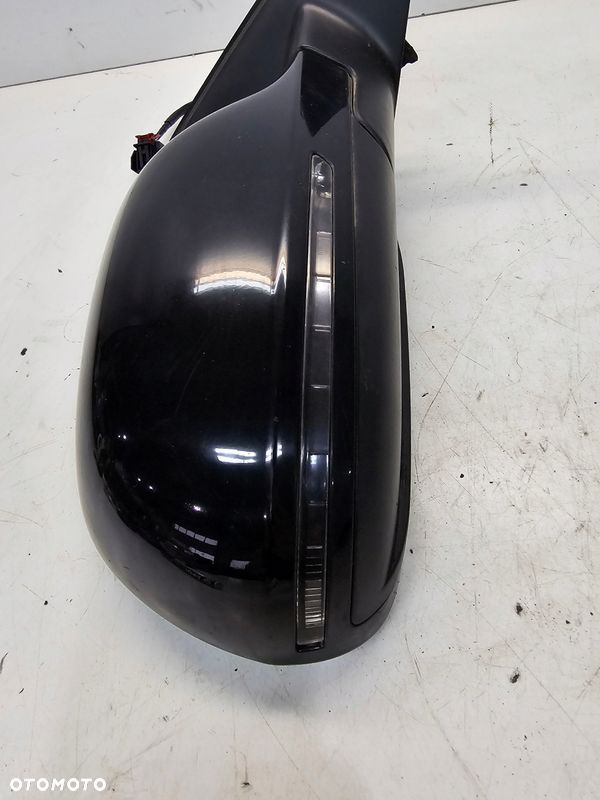 LUSTERKO ZEWNĘTRZNE PRAWE AUDI Q3 8U 6 PIN LY9B UK - 9