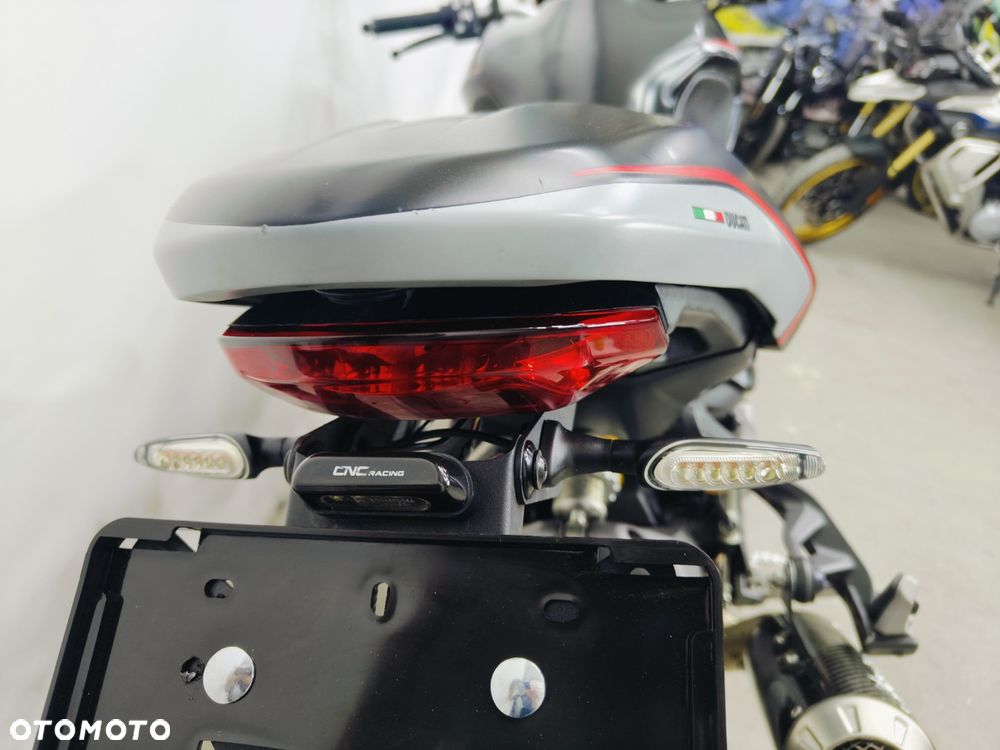 Ducati Monster - 13