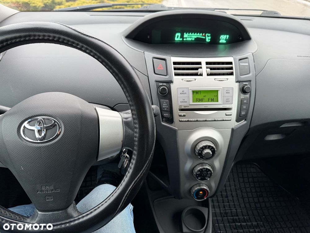 Toyota Yaris 1.3 Luna Premium - 18