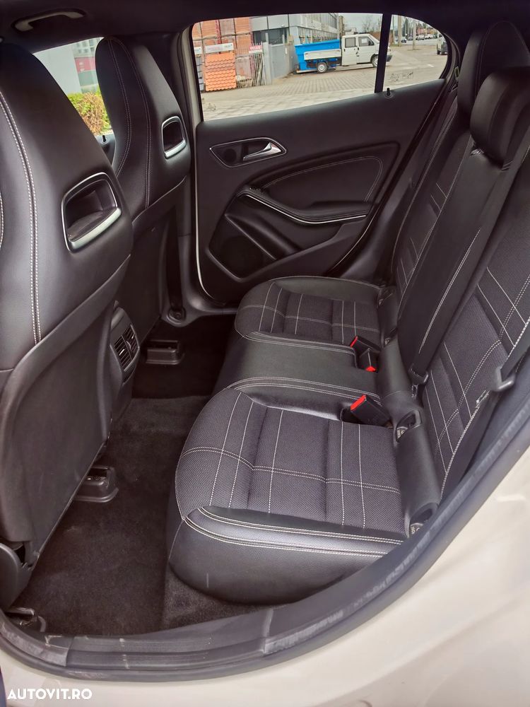 Mercedes-Benz GLA 200 d AMG Line - 8