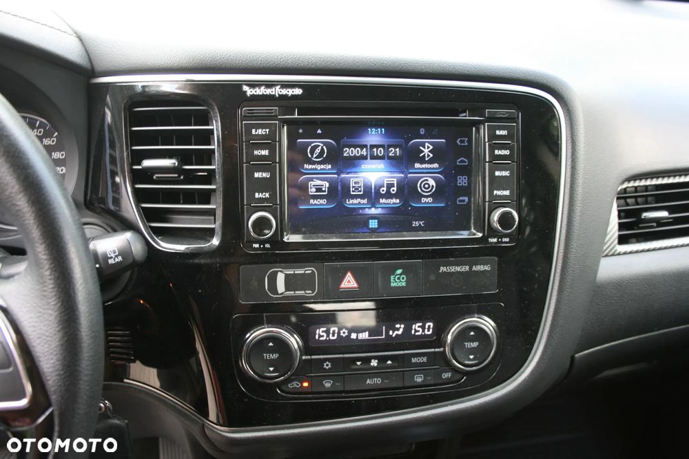 Mitsubishi Outlander 2.0 Invite + 2WD - 18