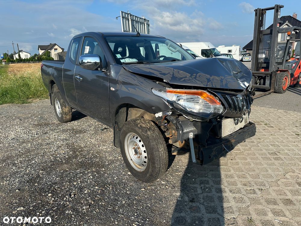 Mitsubishi L200 - 1