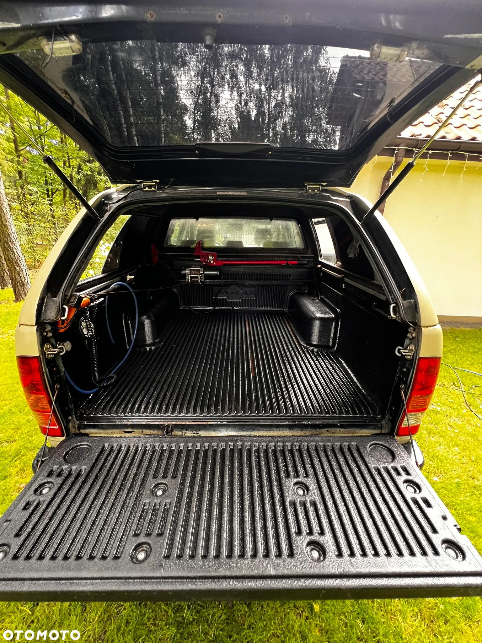 Toyota Hilux - 8