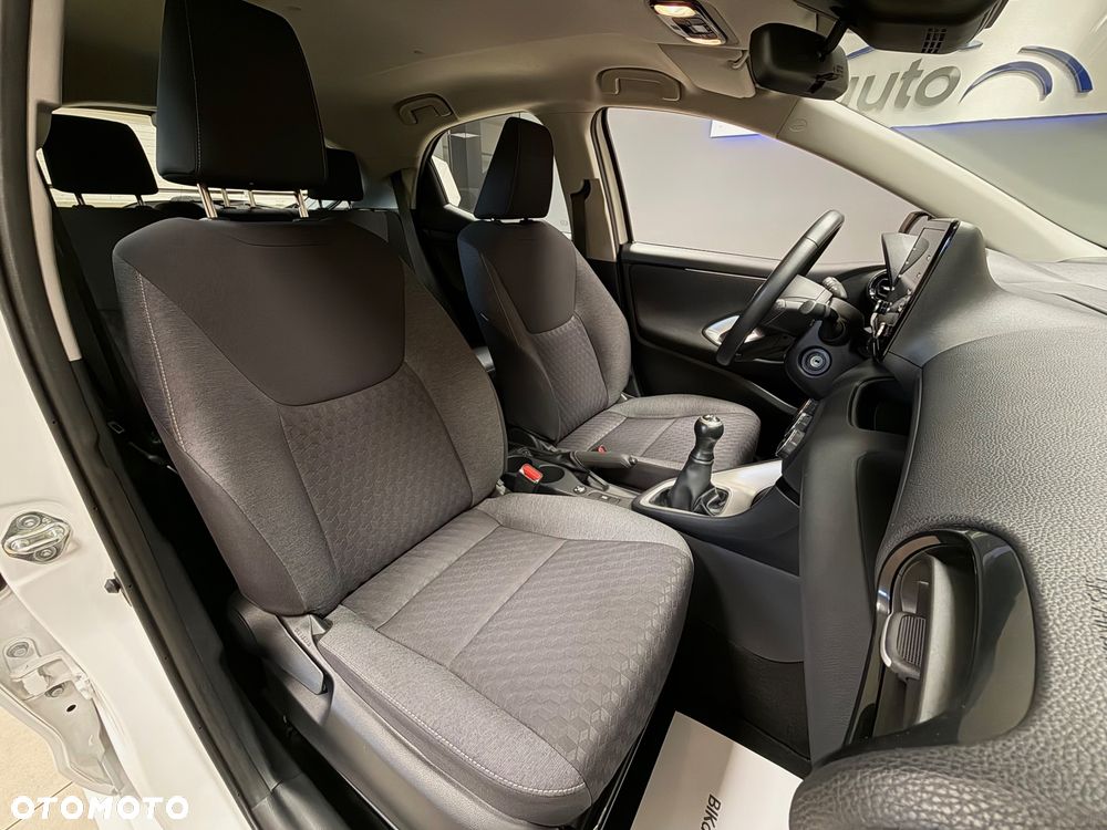 Toyota Yaris - 22