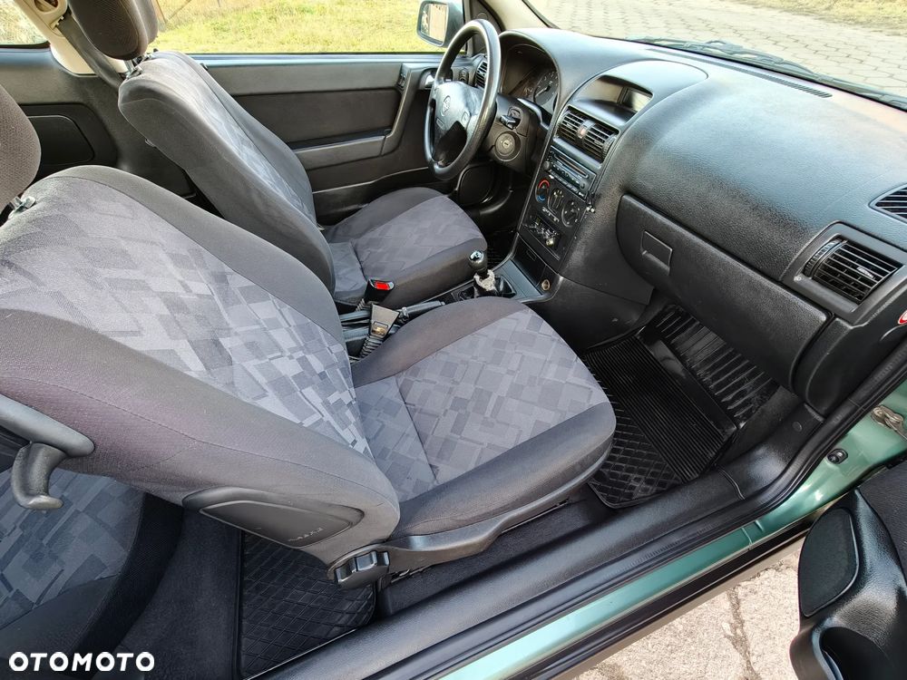 Opel Astra 1.6 GL - 15