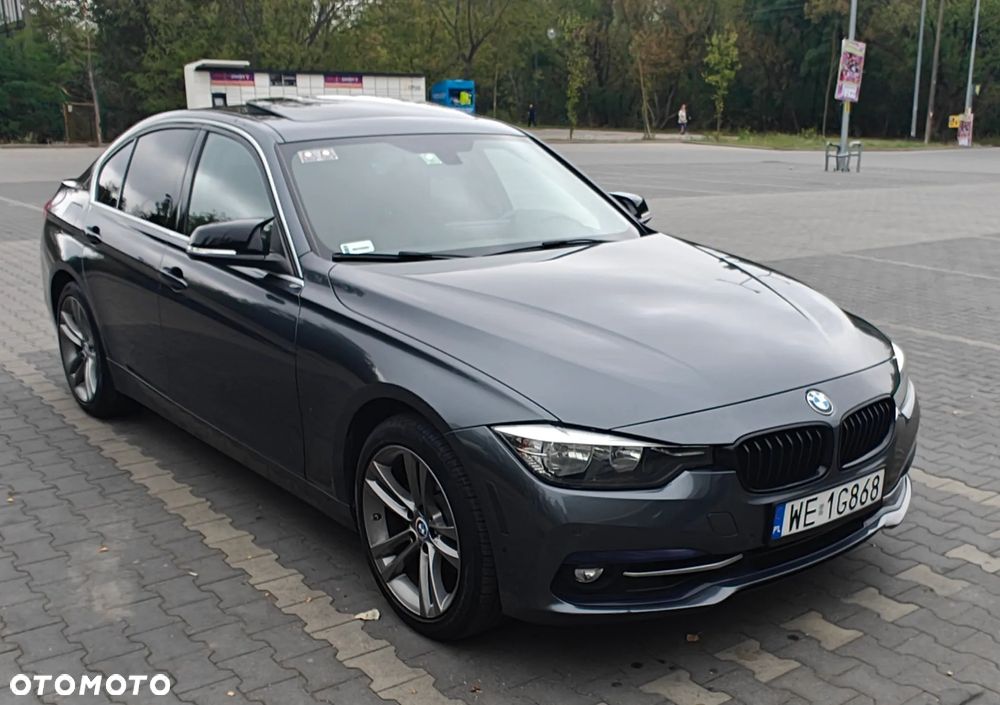 BMW Seria 3 330i - 6