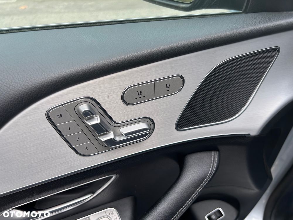 Mercedes-Benz GLE 300 d 4-Matic - 32